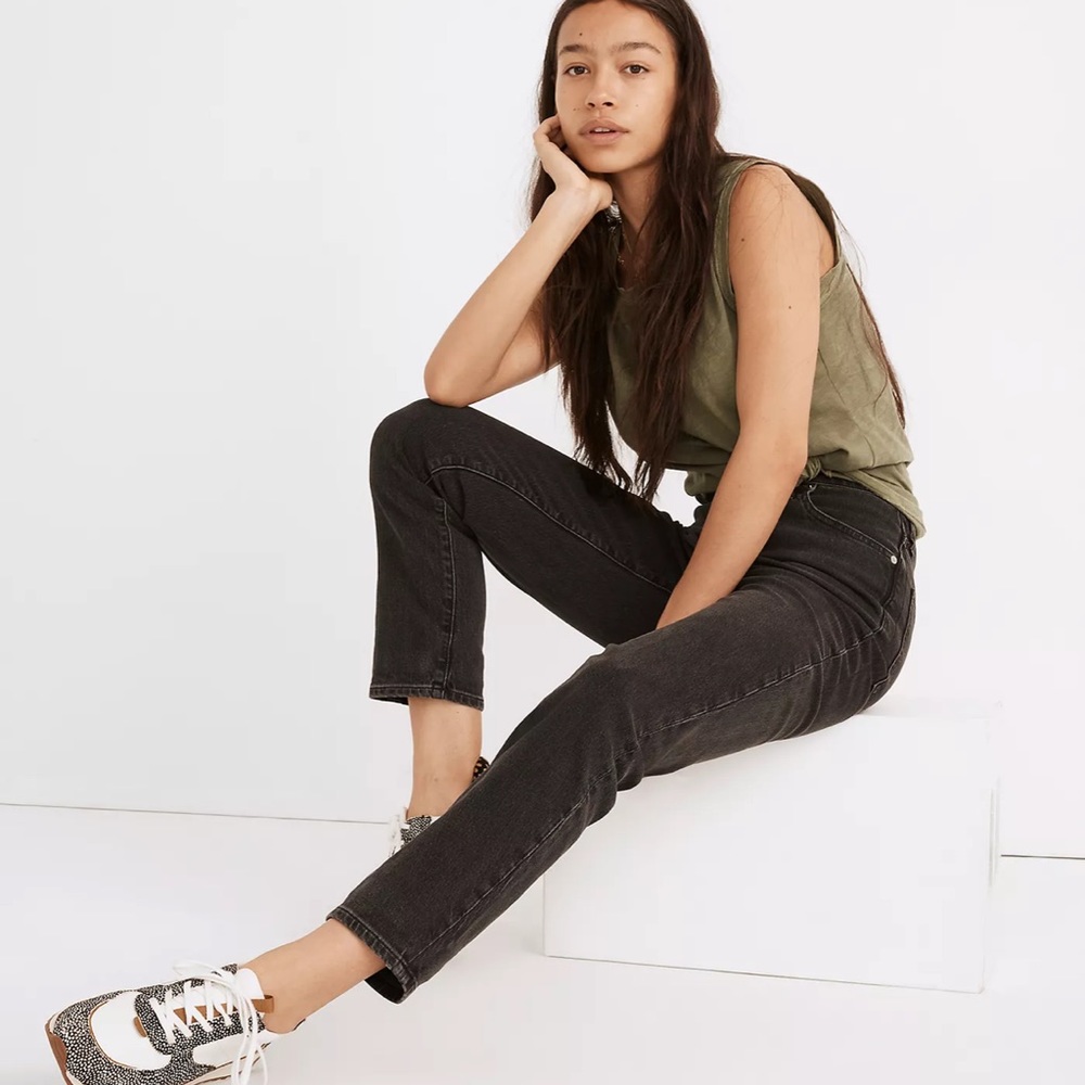 Madewell 
The Curvy Perfect Vintage Jean in Lunar Wash